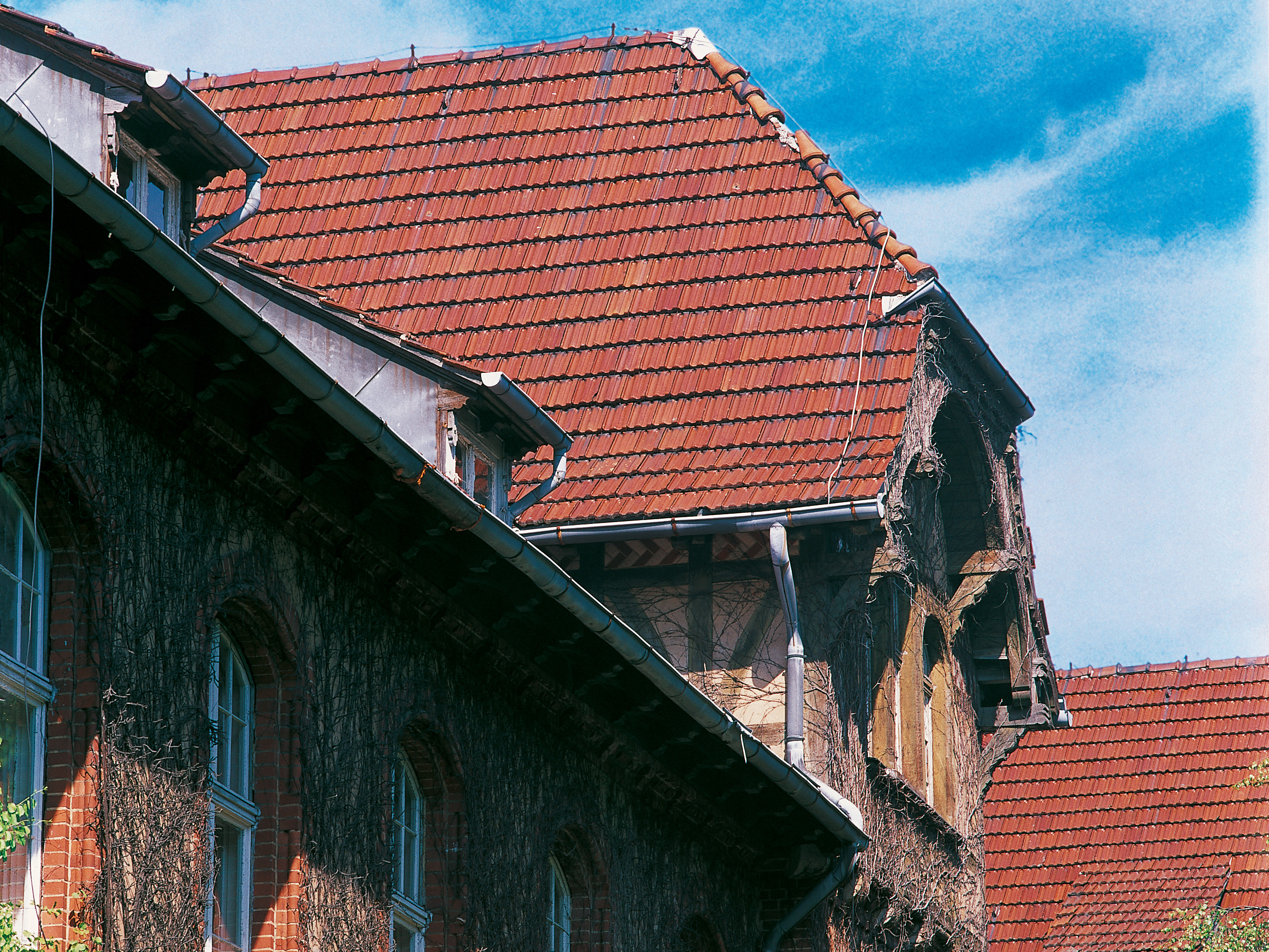 Longevity of clay roof tiles